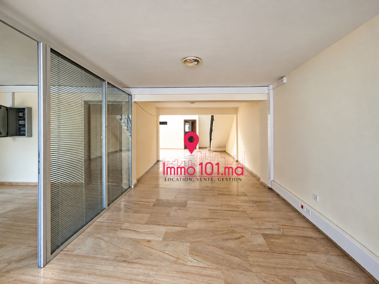Location d’un immeuble de bureaux à Hassan SILI2459